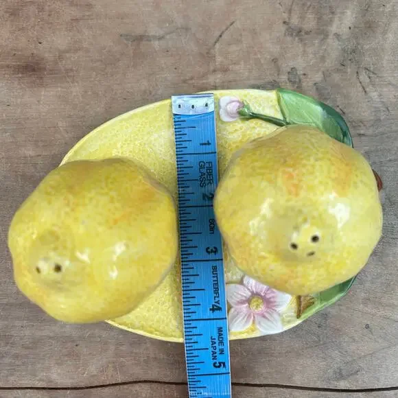 CornerRuby Lemon flower Salt and Pepper Shakers Yellow kitchen country kitsch